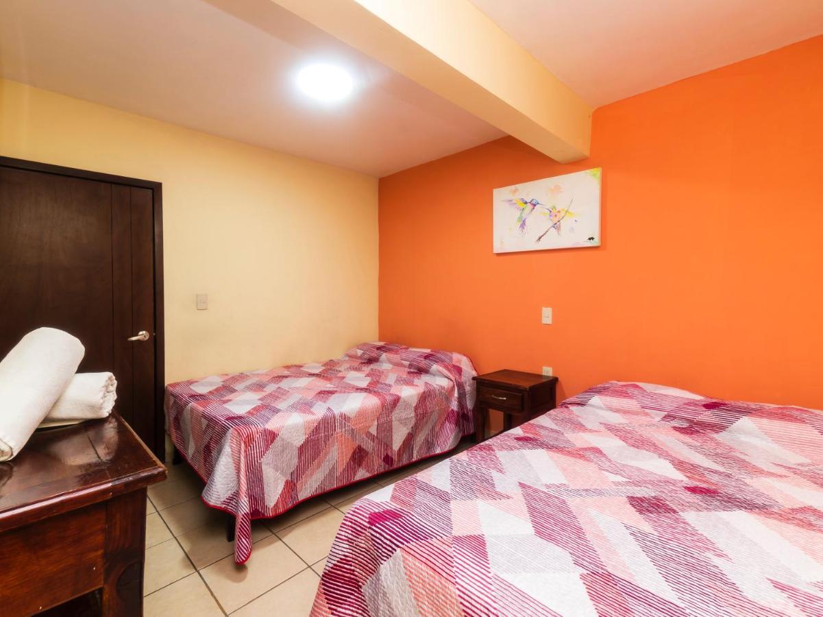 Hotel Zaragoza, San Juan De Lagos 3*